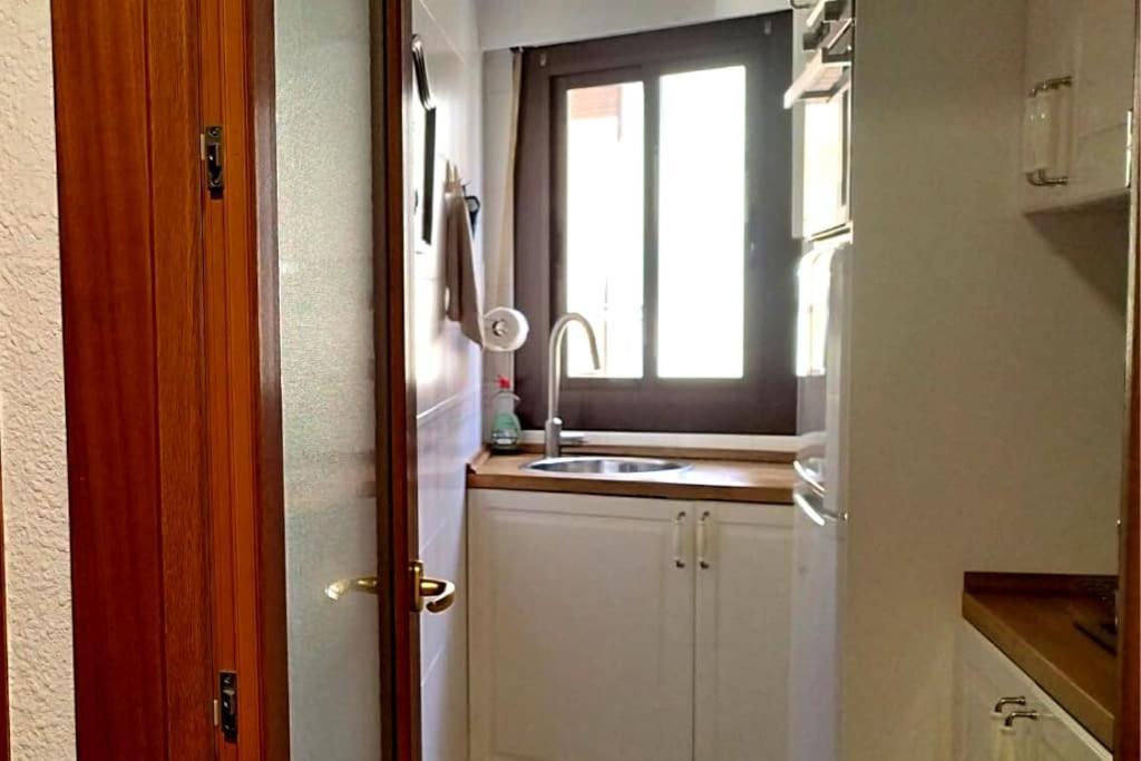 Apartamento En Zona De Ocio Casco Antiguo Alicante Luaran gambar