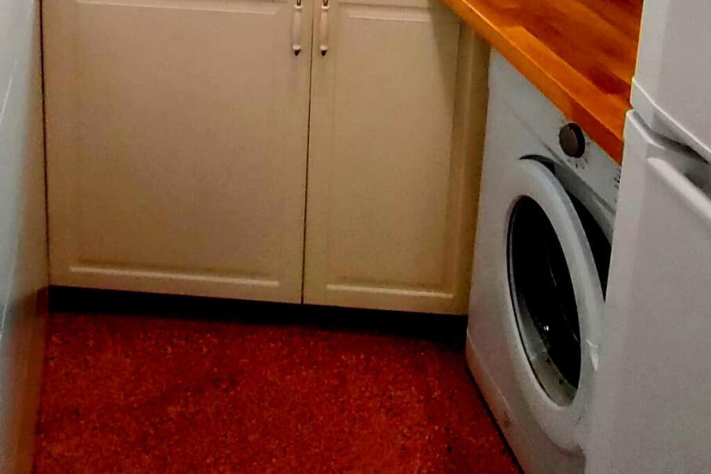 Apartamento En Zona De Ocio Casco Antiguo Alicante Luaran gambar