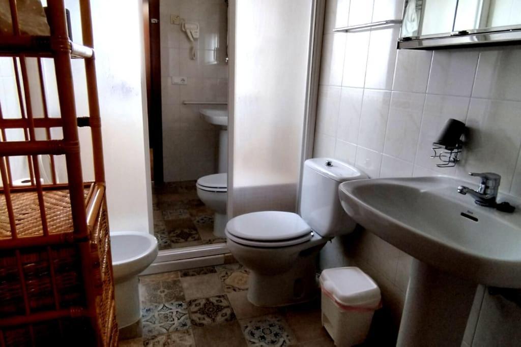 Apartamento En Zona De Ocio Casco Antiguo Alicante Luaran gambar